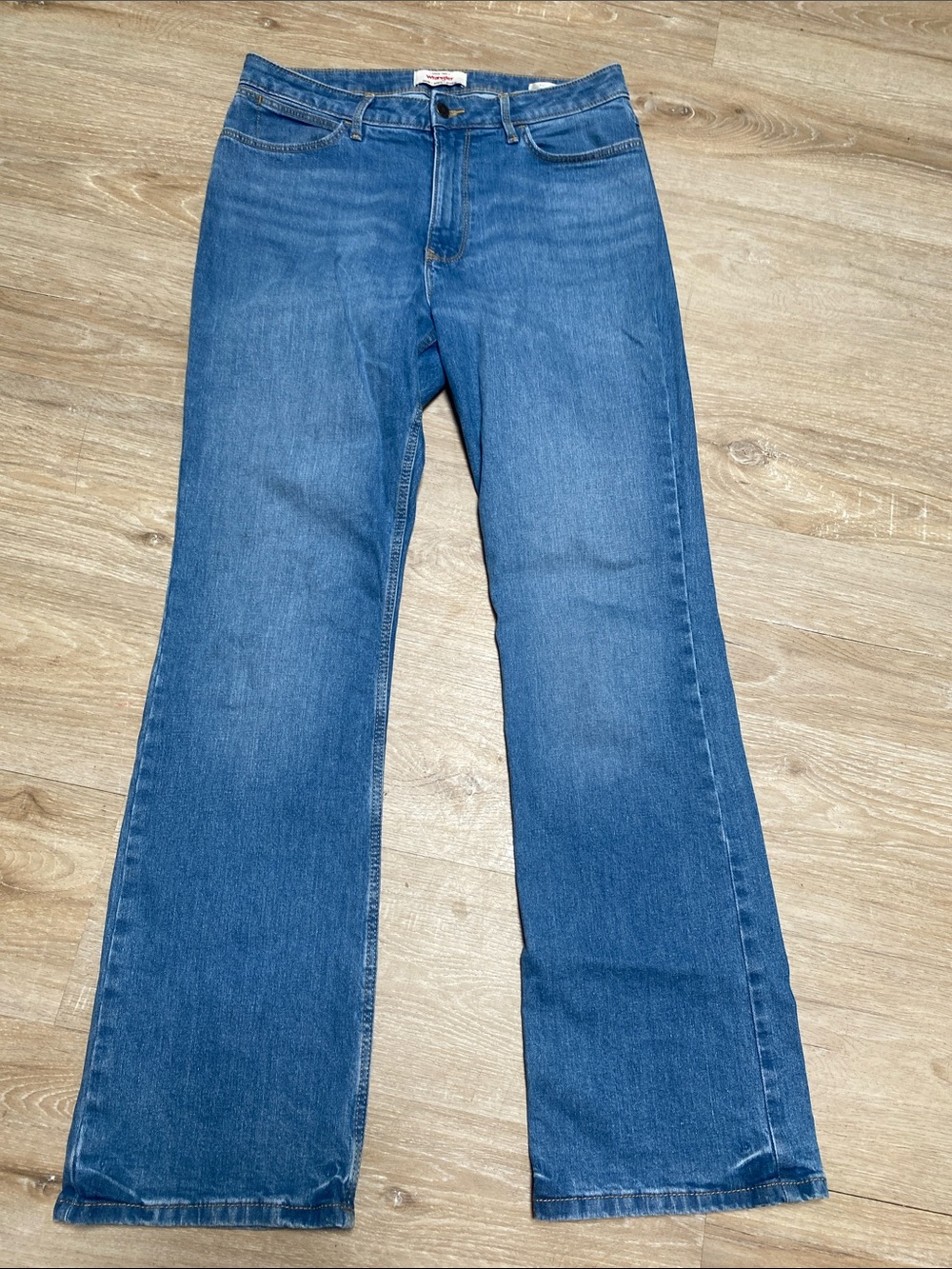 Wrangler high rise boot cut jeans -10